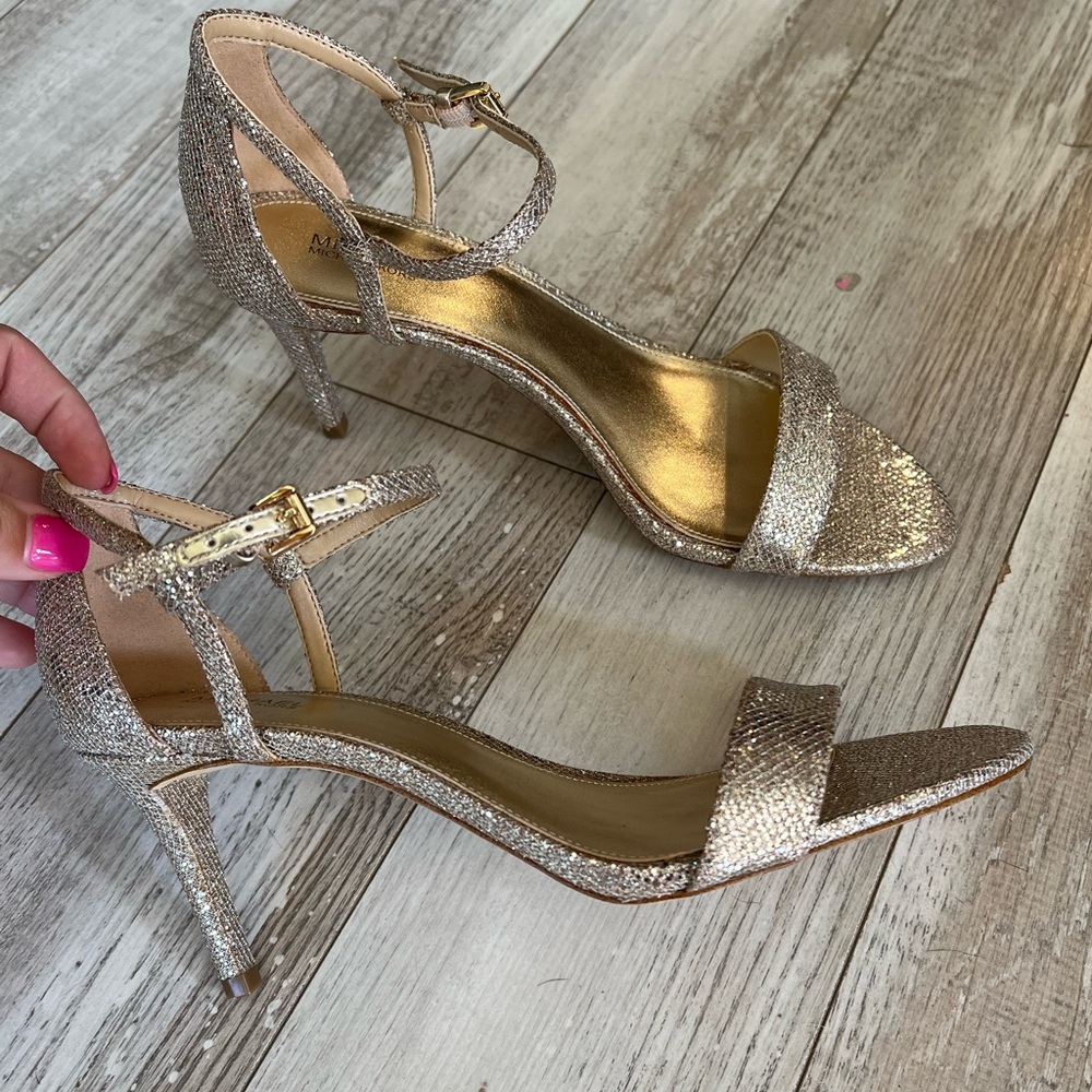 Never Worn! Michael Kors Gold Heels • 9.5
